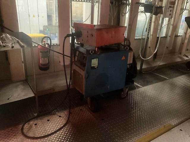 Cloos glc 351-c mobiel mig/mag lasapparaat - afbeelding 7 van  13