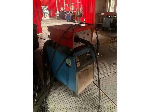 Cloos glc 351-c mobiel mig/mag lasapparaat - afbeelding 10 van  13