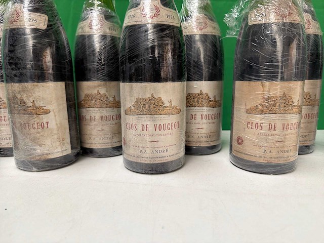 Clos de vougeot grand cru 1976 – p.a. andré – bourgogne rode wijn (11x) - afbeelding 2 van  3