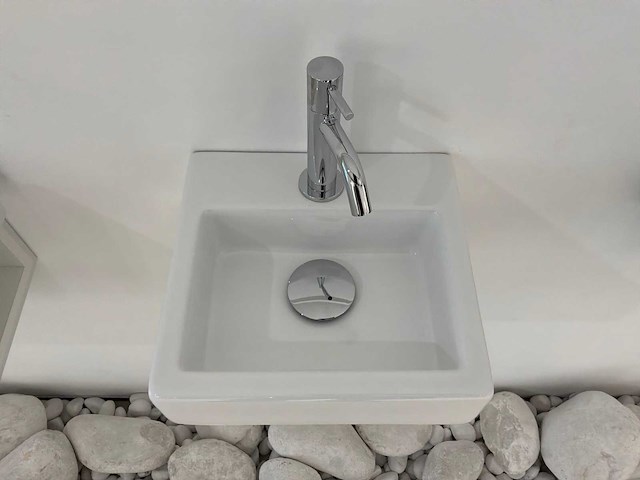 Clou inbe fontein met kraan - afbeelding 2 van  5