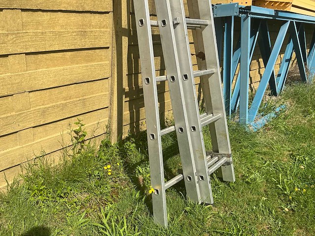 Clovan 3m50 uitschuifbaar tot 10 meter ladder en trap - afbeelding 2 van  4