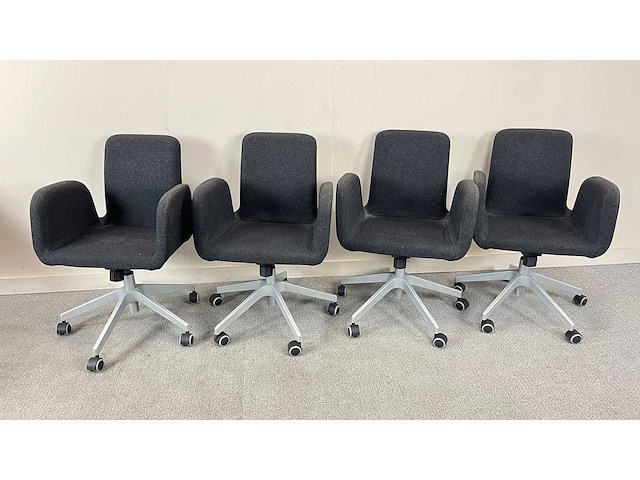 Clubstoel - conference chair (4x) - afbeelding 1 van  5