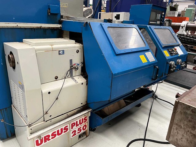 Cmt ursus - 1996 - ursus plus 250 - teach-in draaibank - afbeelding 1 van  1