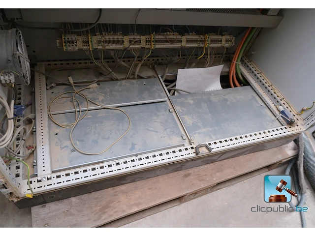 Cnc-bewerkingscentrum - afbeelding 10 van  20