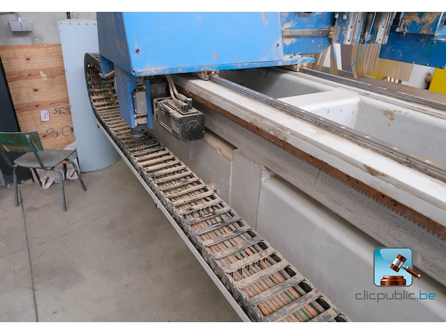 Cnc-bewerkingscentrum - afbeelding 15 van  20