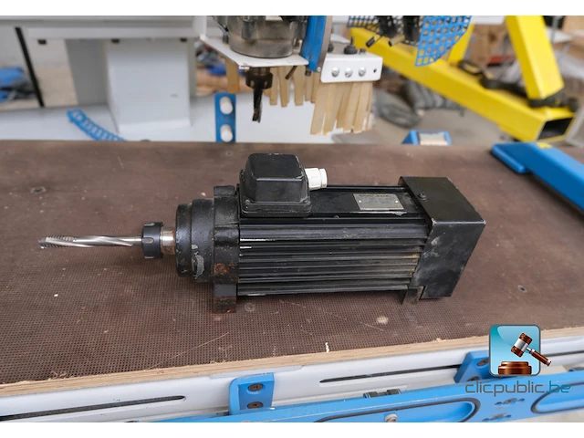 Cnc-bewerkingsmachine - afbeelding 2 van  17