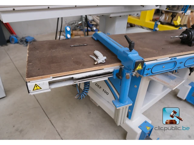 Cnc-bewerkingsmachine - afbeelding 5 van  17