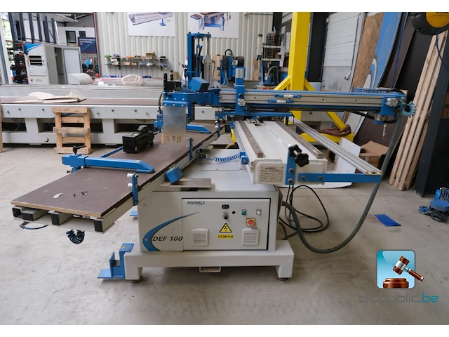 Cnc-bewerkingsmachine - afbeelding 13 van  17