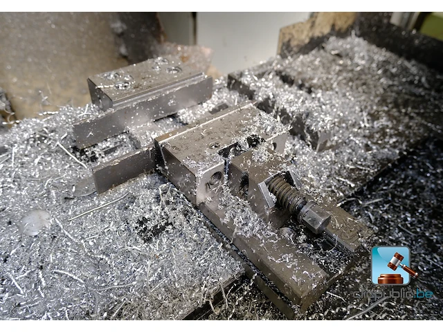 Cnc-freesmachine - afbeelding 5 van  18
