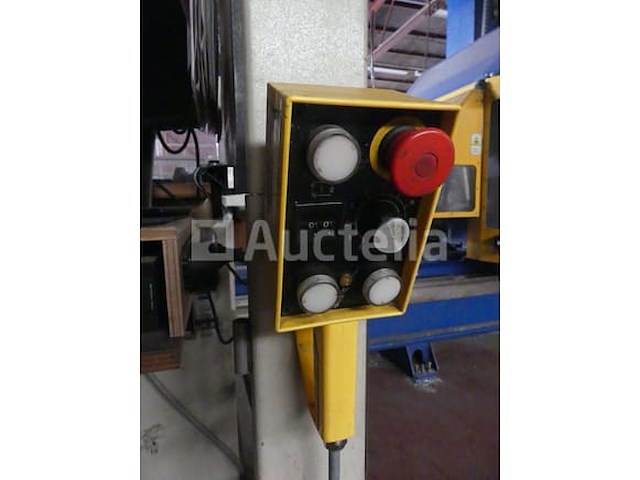 Cnc-machines voor schuco 300 aluminium frames - afbeelding 8 van  16