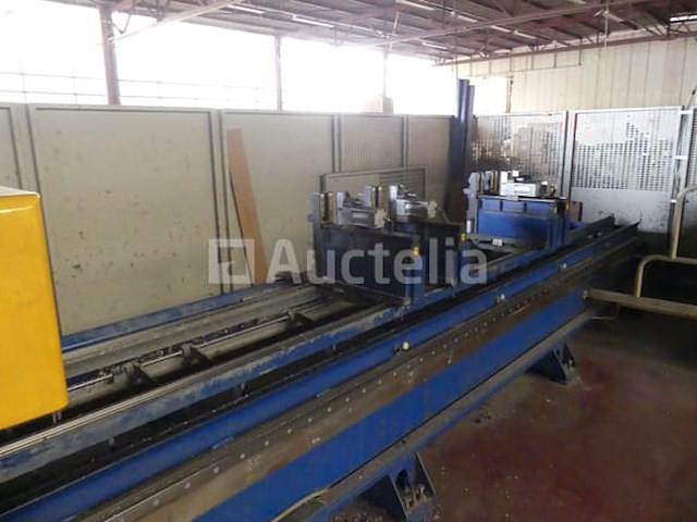 Cnc-machines voor schuco 300 aluminium frames - afbeelding 9 van  16