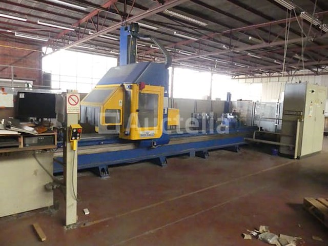 Cnc-machines voor schuco 300 aluminium frames - afbeelding 10 van  16