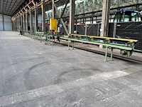 Cnc-metaalbewerkings-machines, houtbewerkings-machines, rolbruggen en houtvoorraad