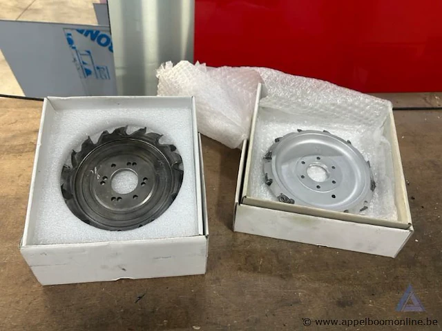 Cnc paneelbewerkingsmachine casadei industria alu ranger 6321, bouwjaar 2017, met een vermogen van 22,0 kw. inclusief diverse snijgereedschappen en gereedschapshouders. - afbeelding 10 van  10