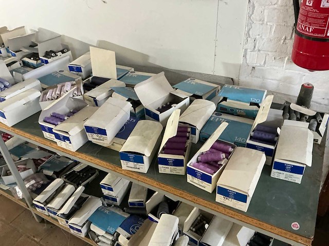 Coats grote partij garen - afbeelding 15 van  22