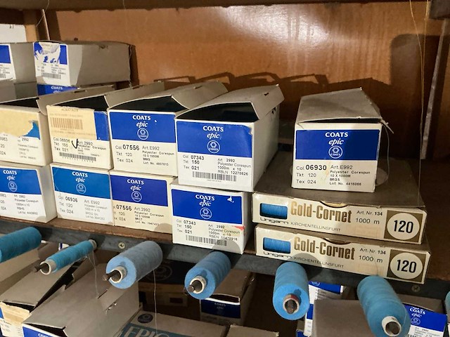 Coats grote partij garen - afbeelding 2 van  4