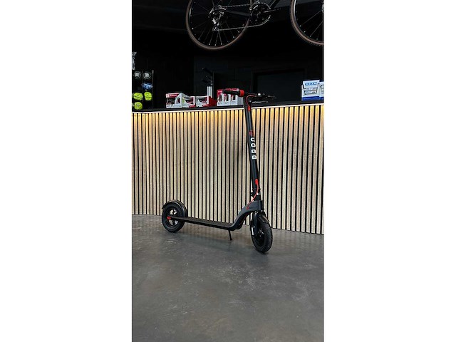 Cobb (nieuw) - e-step - scooter - afbeelding 1 van  3