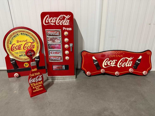 Coca cola - set 2 - decor object - afbeelding 1 van  6