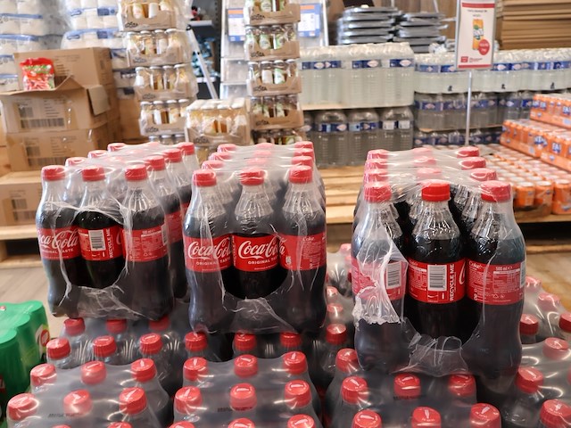 Coca cola 12x0,55l (plm 24) vervallen! - afbeelding 2 van  6