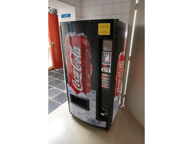 Coca cola automaat - afbeelding 2 van  2