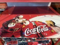 Coca cola display met diverse toebehoren - afbeelding 3 van  7