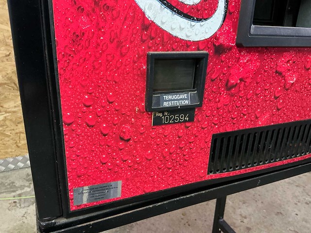 Coca cola verkoopautomaat - afbeelding 8 van  10