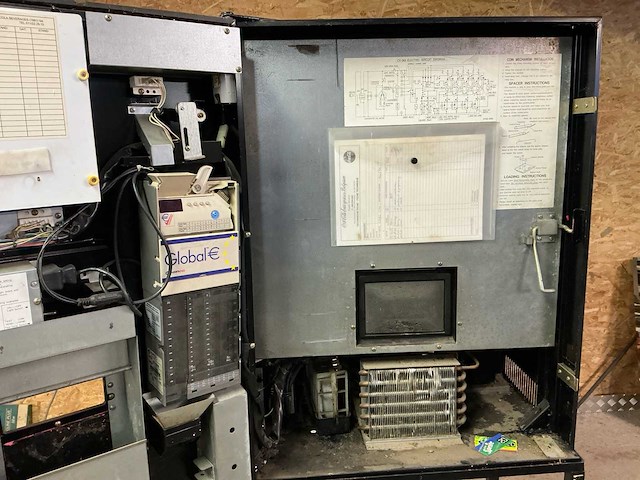 Coca cola verkoopautomaat - afbeelding 10 van  10