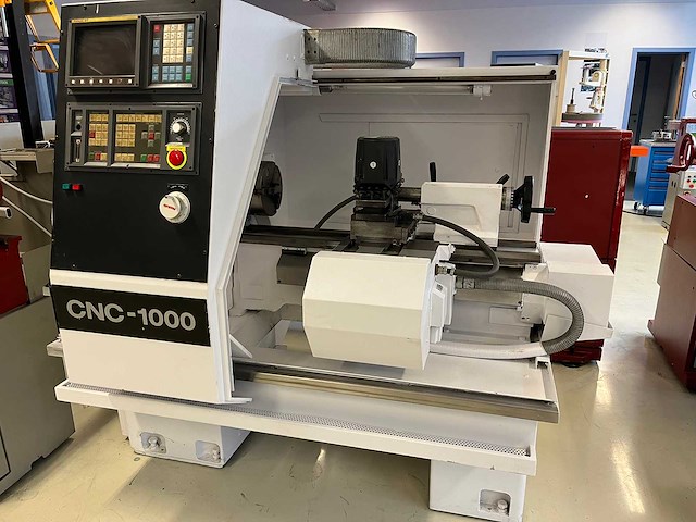 Colchester - cnc 1000 - cnc-draaibank - afbeelding 1 van  10