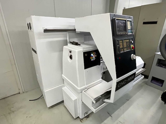 Colchester - cnc 1000 - cnc-draaibank - afbeelding 6 van  10