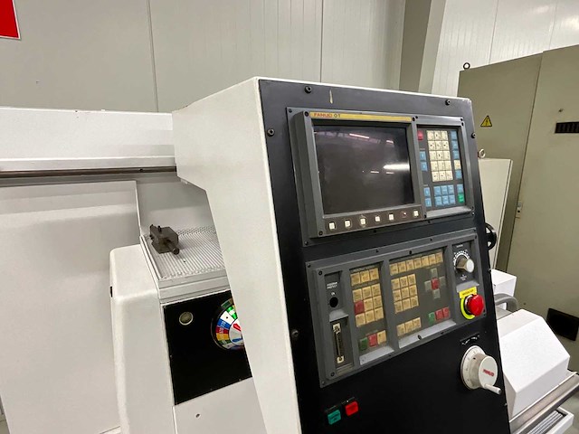 Colchester - cnc 1000 - cnc-draaibank - afbeelding 8 van  10