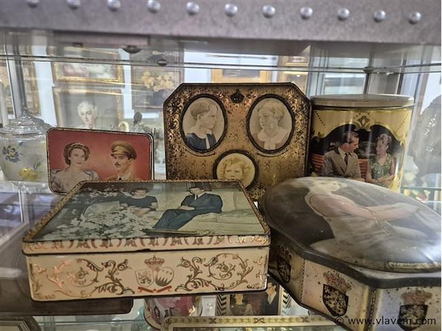 Collectie blikken dozen koningshuis +- 33stuks - afbeelding 7 van  14