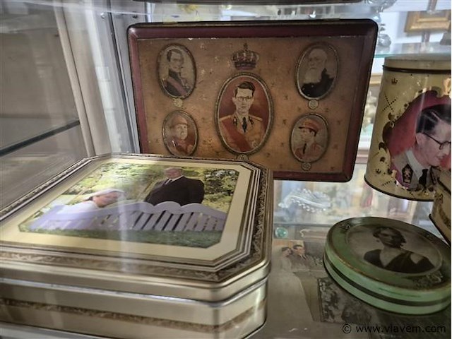 Collectie blikken dozen koningshuis +- 33stuks - afbeelding 9 van  14