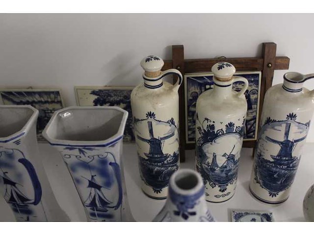 Collectie delfts blauwe beelden - afbeelding 7 van  9