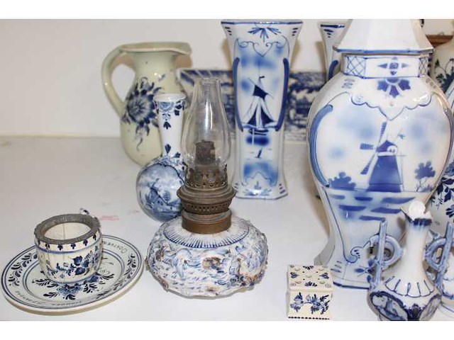 Collectie delfts blauwe beelden - afbeelding 8 van  9