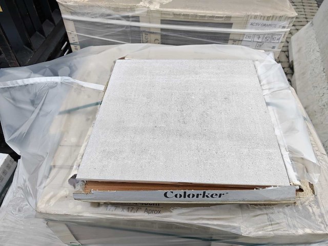 Colorker activ taupe mat 45x45 cm tegel 31,59 m² - afbeelding 1 van  1