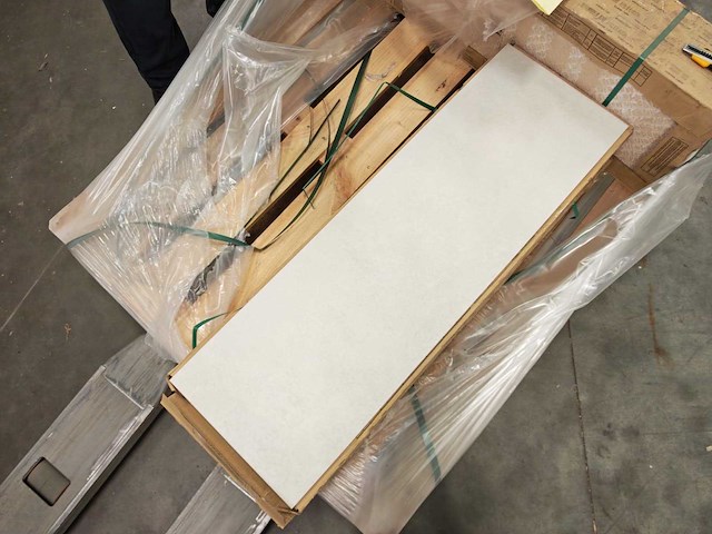 Colorker atelier moon mat wandtegel 31,6x100 cm 9,48 m² - afbeelding 2 van  7