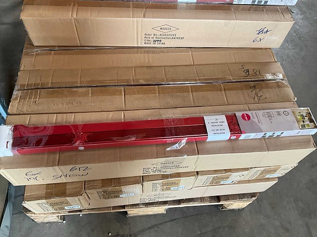 Colours ebira palletdeal luxaflex aluminium multi positions 67 x 10-150cm rood (150x) - afbeelding 2 van  8