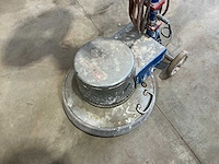 Columbus e400ls industriële vloerschuurmachine - afbeelding 6 van  7