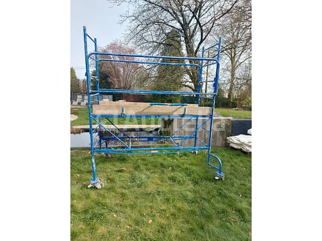 Comabi-buisvormige stalen steigers voor schilders - afbeelding 1 van  2