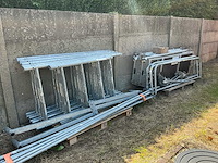 Comabi rolsteiger - afbeelding 1 van  6