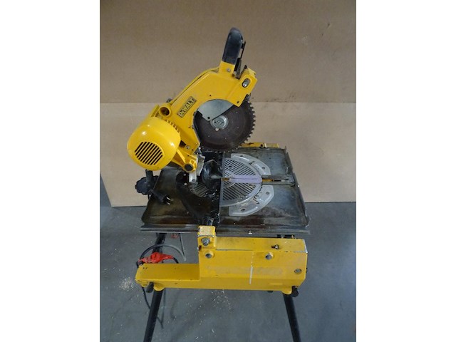 Combi-verstekzaag dewalt - afbeelding 3 van  4