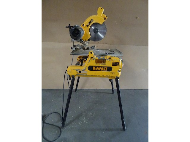 Combi-verstekzaag dewalt - afbeelding 2 van  4