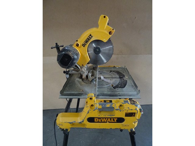 Combi-verstekzaag dewalt - afbeelding 3 van  4