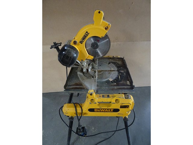 Combi-verstekzaag dewalt - afbeelding 3 van  6