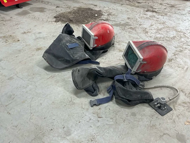 Combinatielot 2 straalhelmen met luchttoevoer (2x) - afbeelding 1 van  10