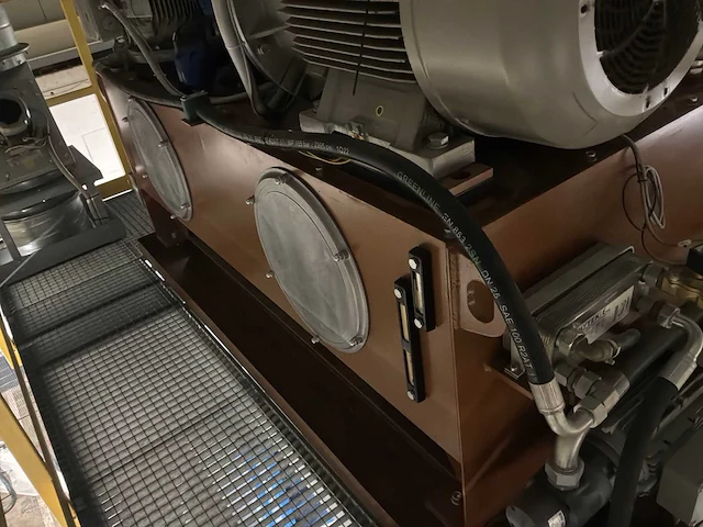 Combinatielot (lot 45 t/m 58) - automatische lamineer- en hogedrukvormlijn - afbeelding 6 van  158
