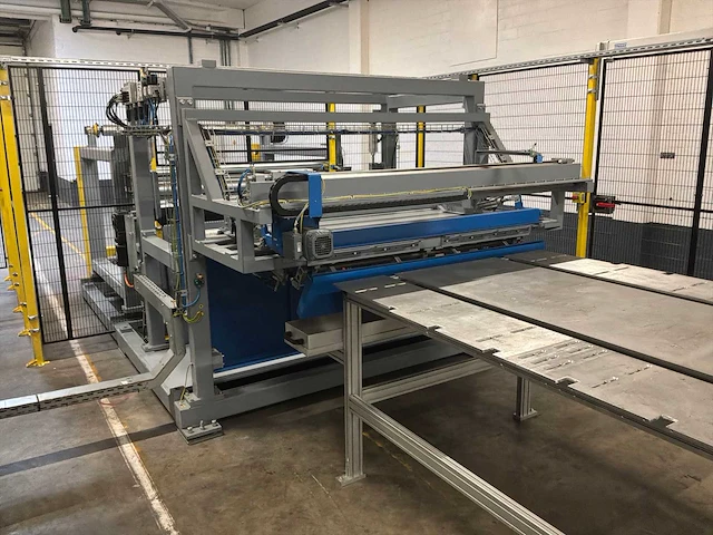 Combinatielot (lot 45 t/m 58) - automatische lamineer- en hogedrukvormlijn - afbeelding 85 van  198