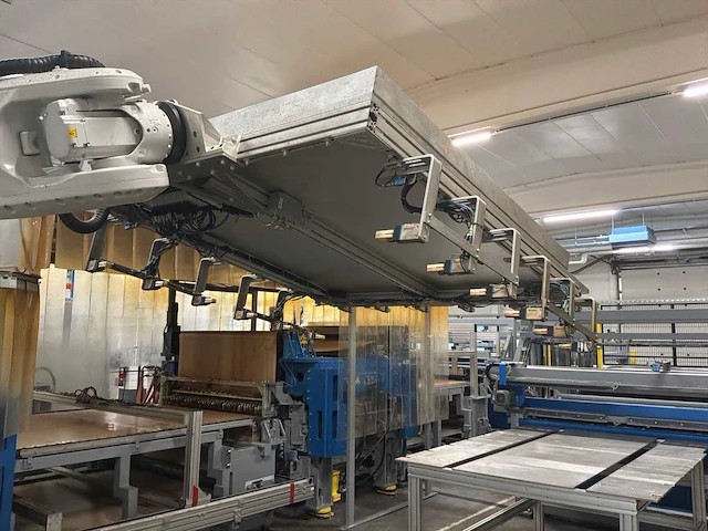 Combinatielot (lot 45 t/m 58) - automatische lamineer- en hogedrukvormlijn - afbeelding 126 van  198