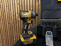 Combiset accu slagschroevendraaier en schroefmachine dewalt - afbeelding 5 van  10