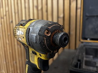 Combiset accu slagschroevendraaier en schroefmachine dewalt - afbeelding 6 van  10